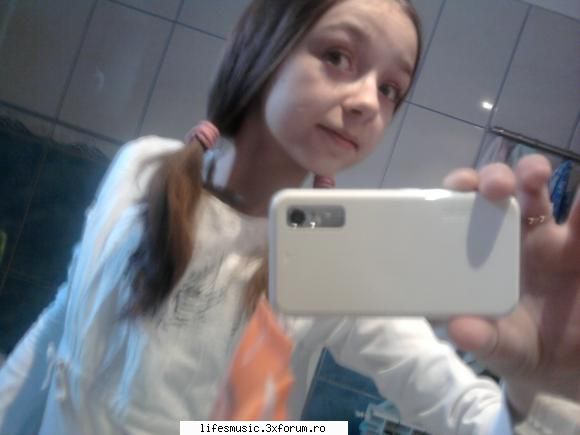 pai imi place muzik pop toate mel de la kiss fm ;;) chokotoff